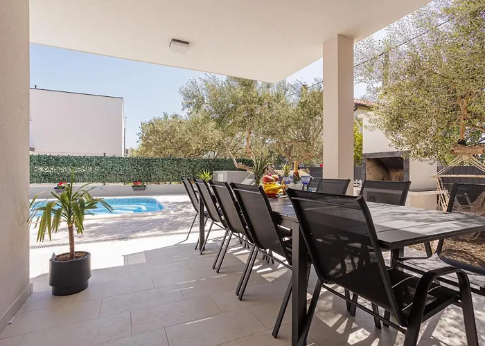 Sunluxvilla ,Heated Pool, Ir Sauna