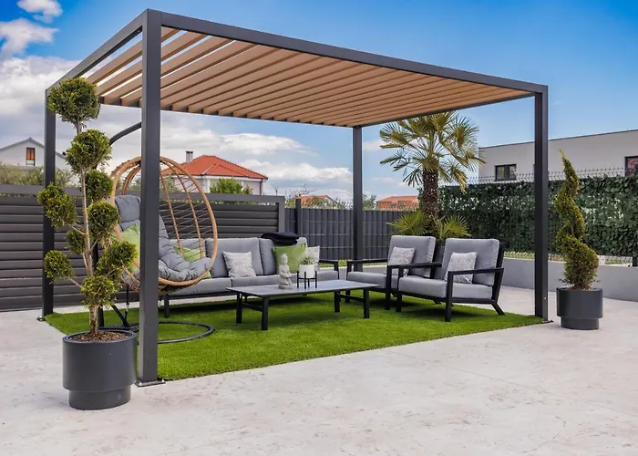 Sunluxvilla ,Heated Pool, Ir Sauna